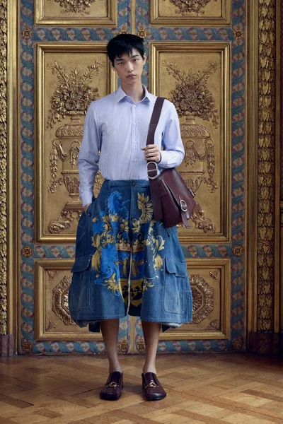 Look 15